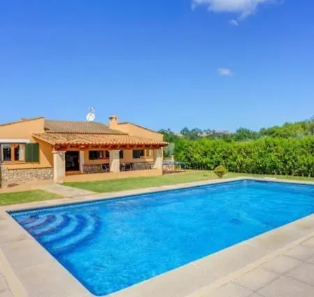 Villa Torr *